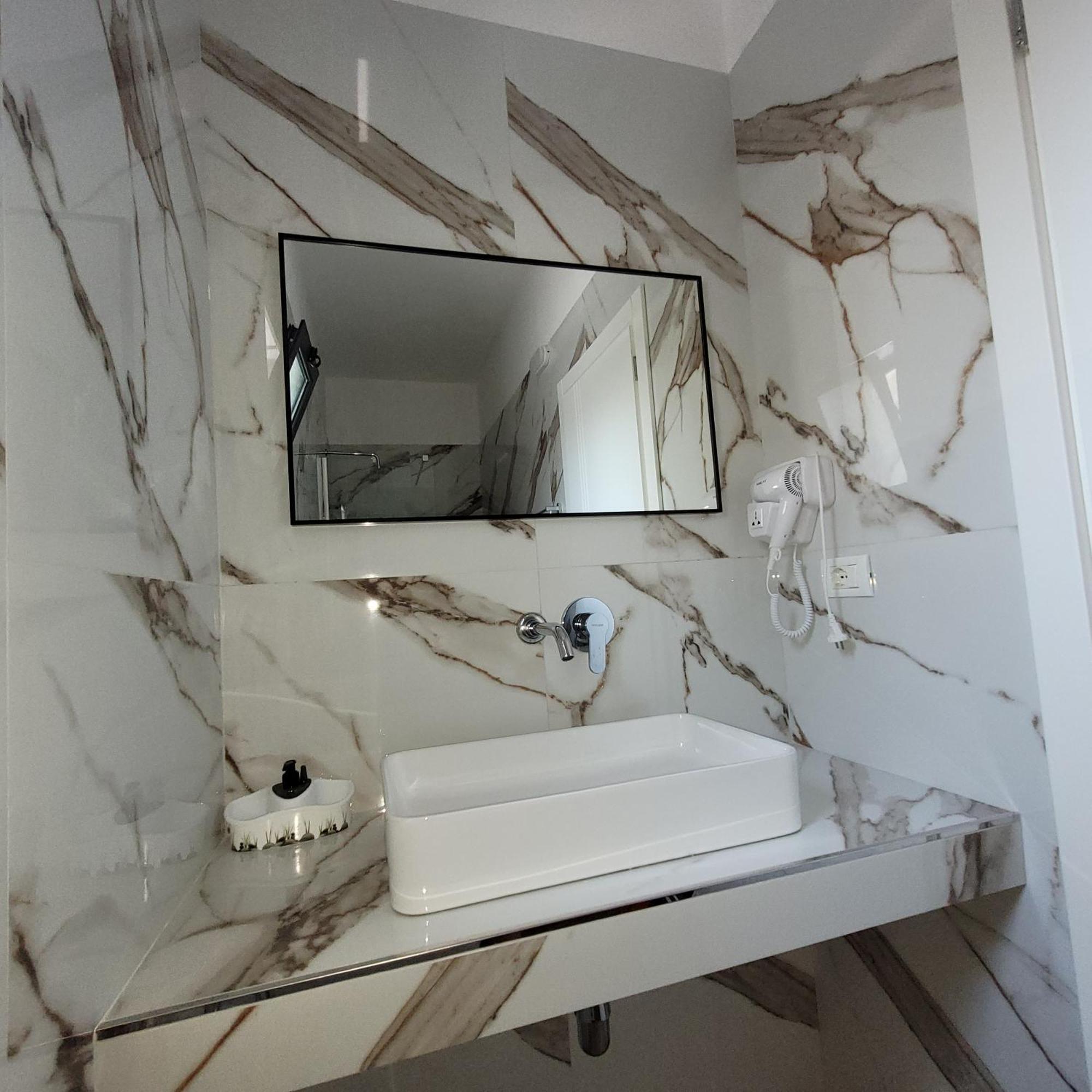 Hotel Erandi Rinas 외부 사진