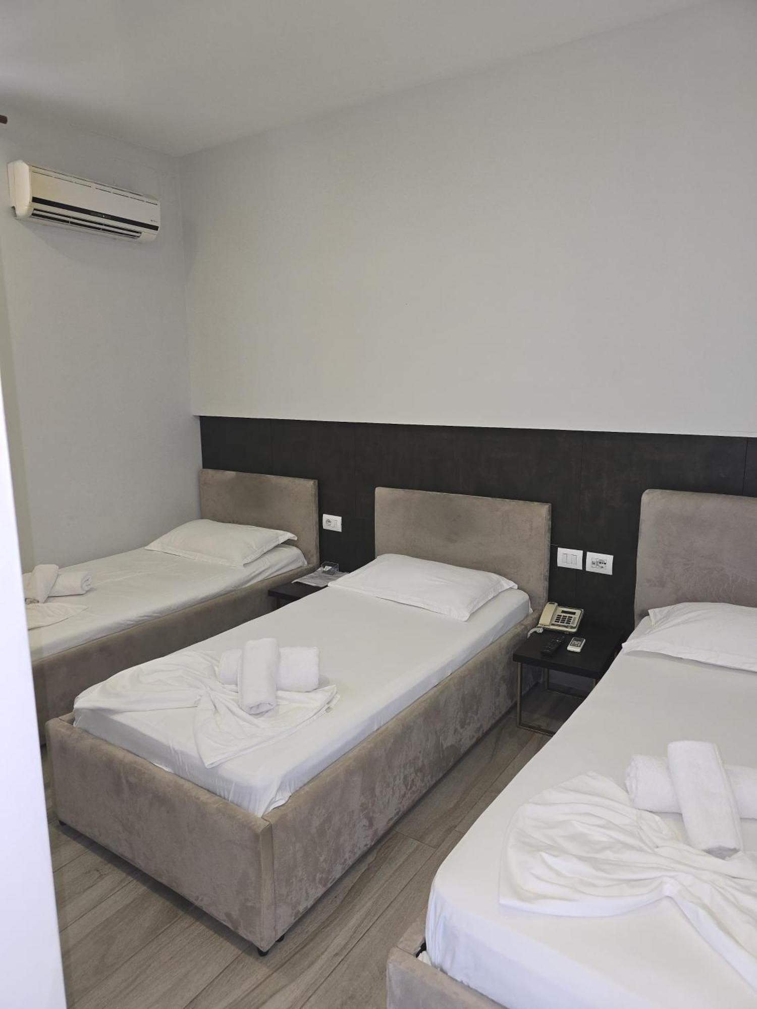 Hotel Erandi Rinas 외부 사진