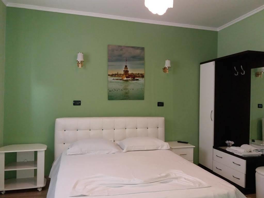 Hotel Erandi Rinas 외부 사진